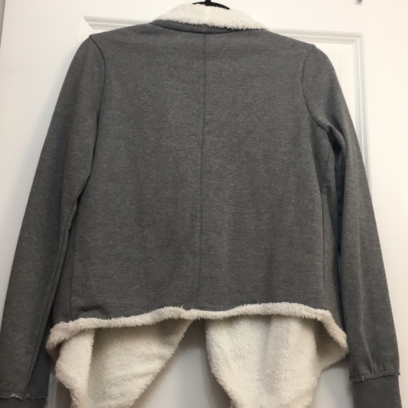 Gray & Cream Asymetrical Jacket - Picture 5 of 6